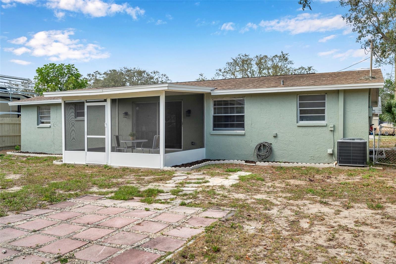 1216 E LEMON ST, TARPON SPRINGS, FL, 34689