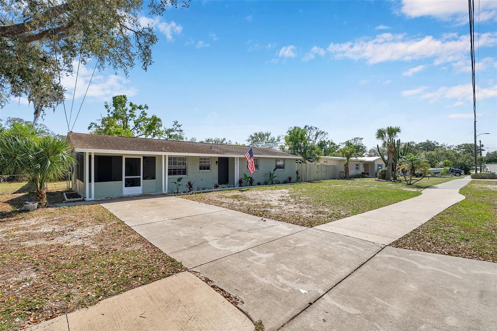 1216 E LEMON ST, TARPON SPRINGS, FL, 34689