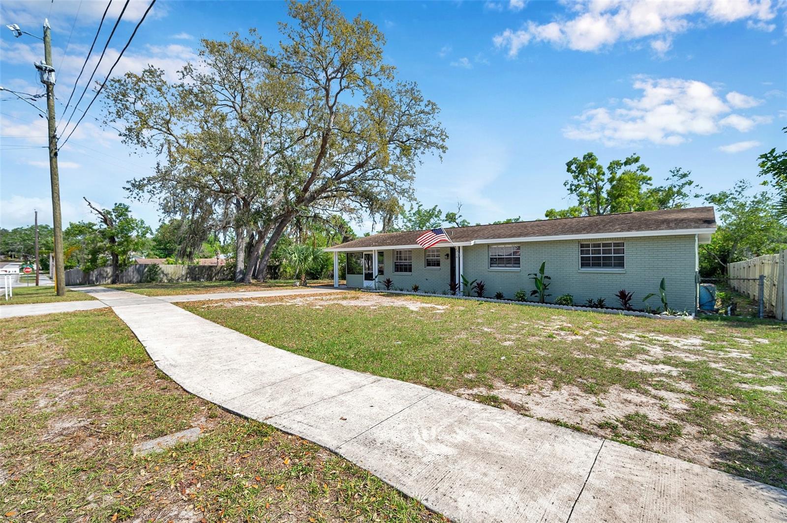 1216 E LEMON ST, TARPON SPRINGS, FL, 34689
