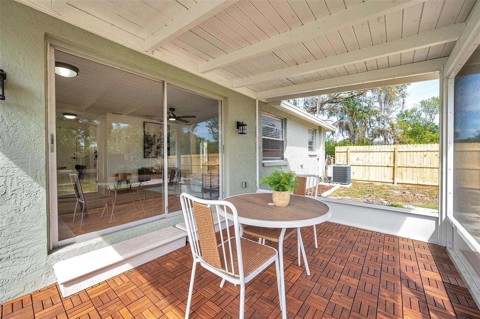 1216 E LEMON ST, TARPON SPRINGS, FL, 34689