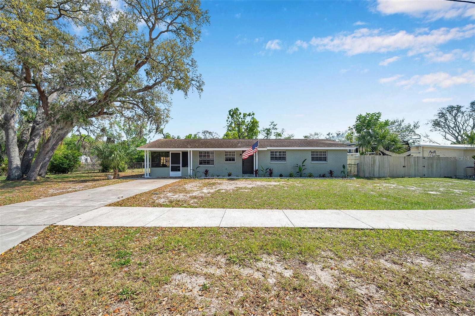 1216 E LEMON ST, TARPON SPRINGS, FL, 34689