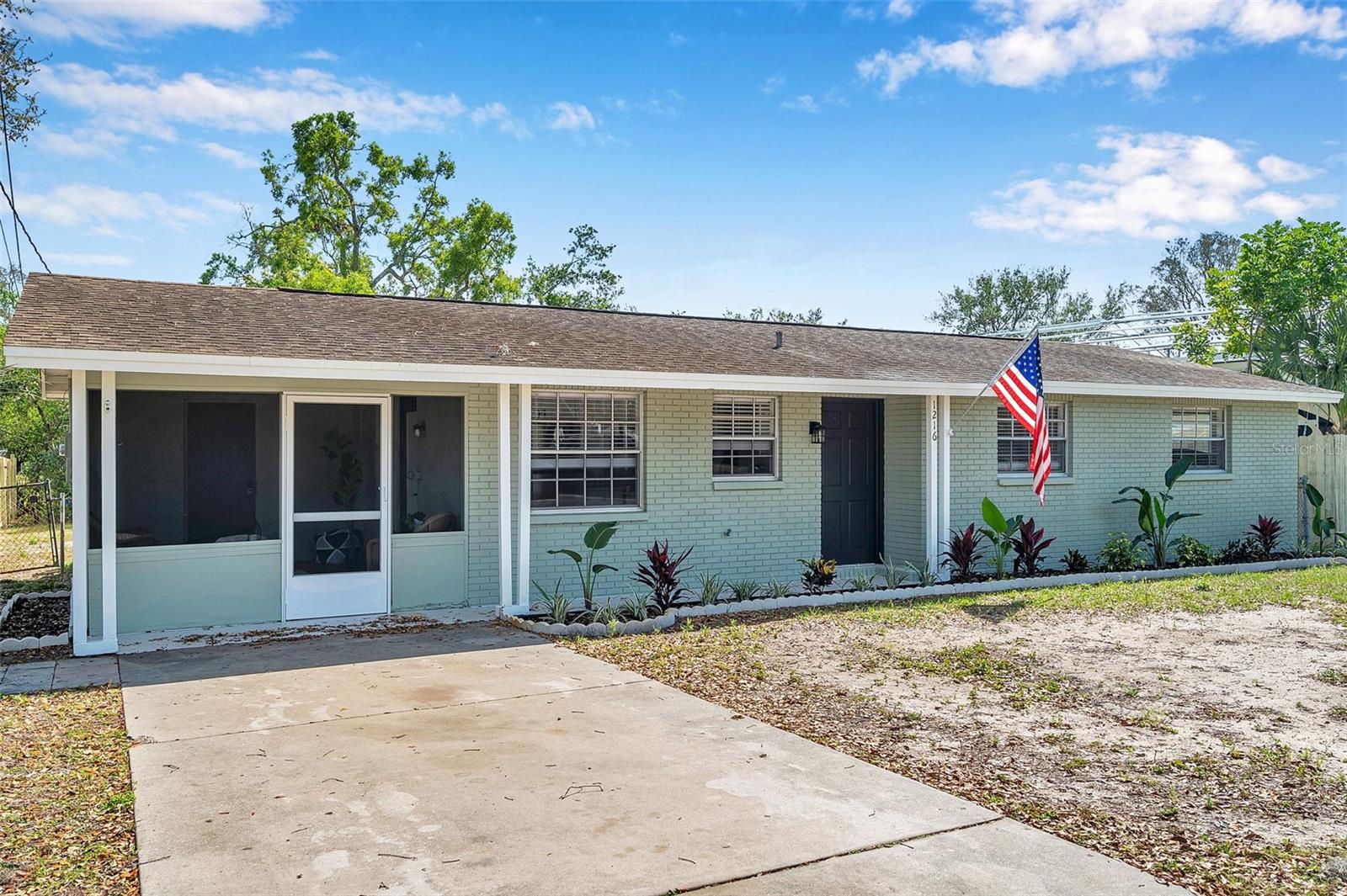 1216 E LEMON ST, TARPON SPRINGS, FL, 34689