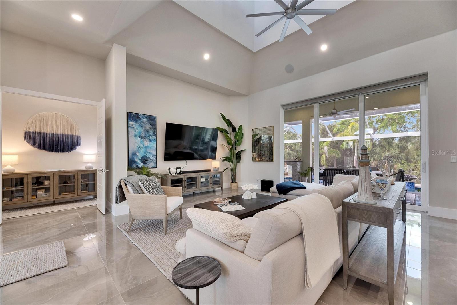 706 MANNS HARBOR DR, APOLLO BEACH, FL, 33572