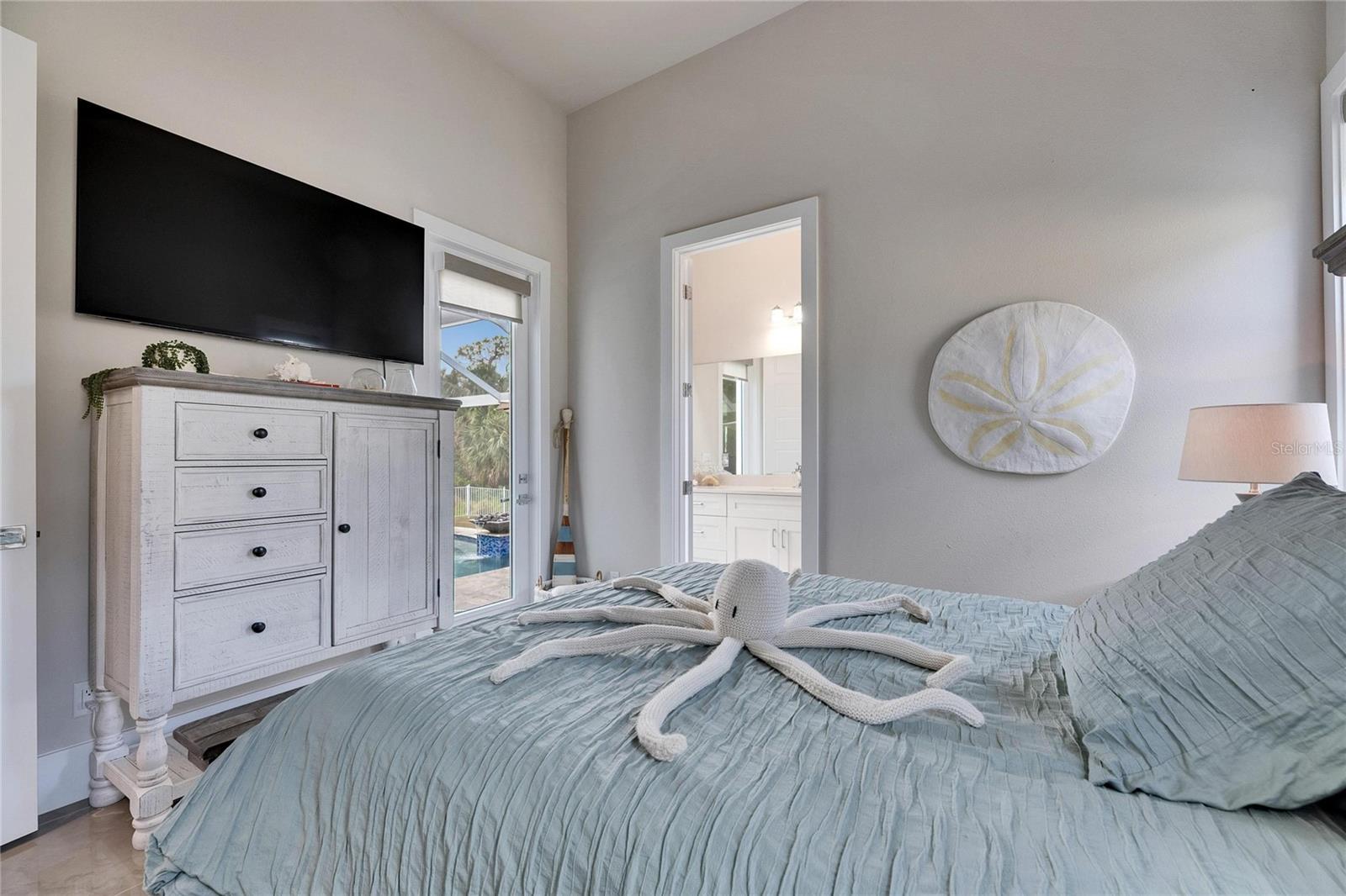 706 MANNS HARBOR DR, APOLLO BEACH, FL, 33572