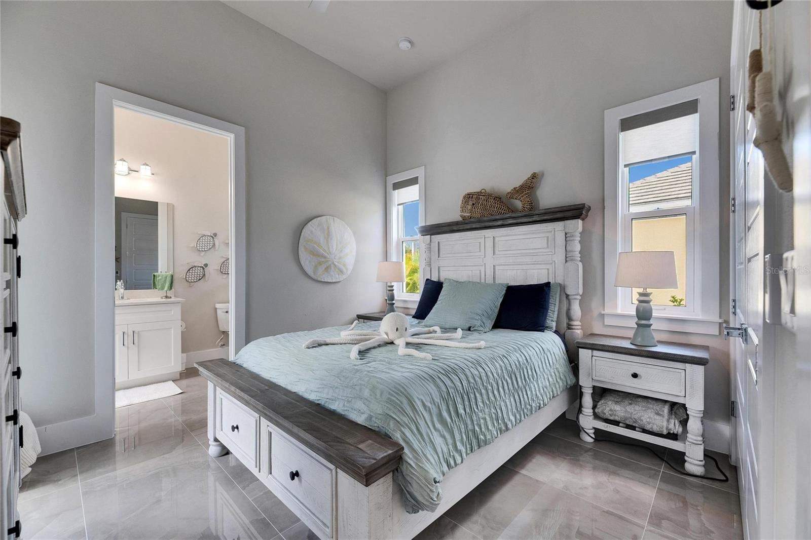 706 MANNS HARBOR DR, APOLLO BEACH, FL, 33572