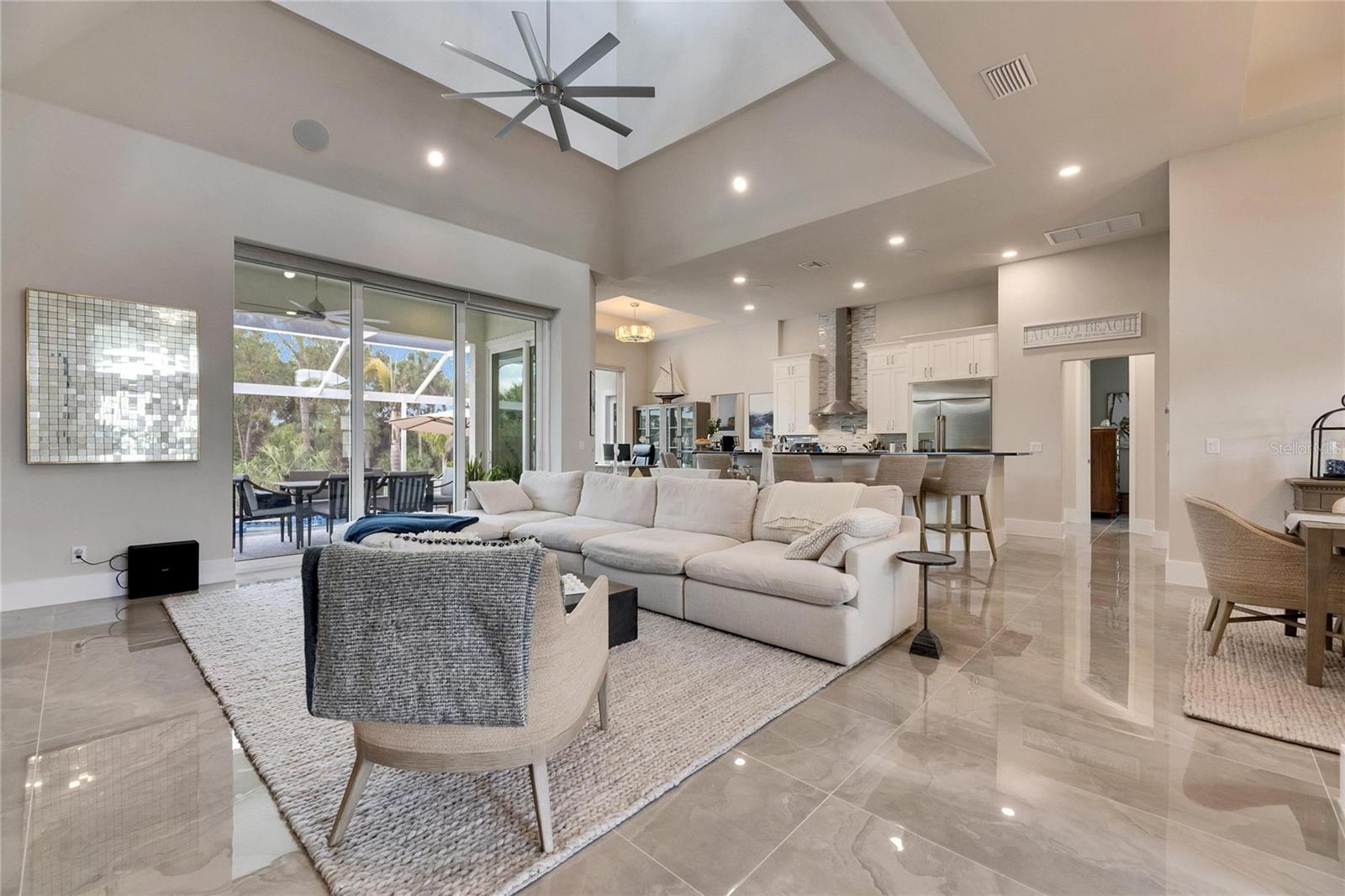 706 MANNS HARBOR DR, APOLLO BEACH, FL, 33572