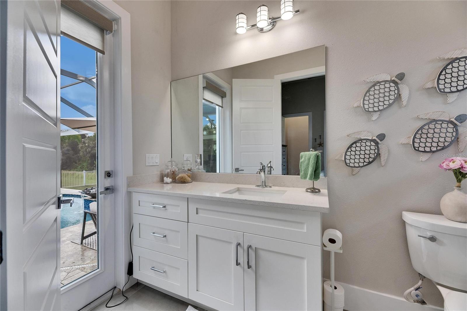 706 MANNS HARBOR DR, APOLLO BEACH, FL, 33572