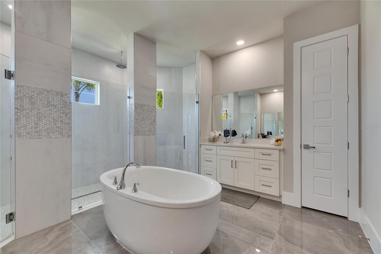 706 MANNS HARBOR DR, APOLLO BEACH, FL, 33572