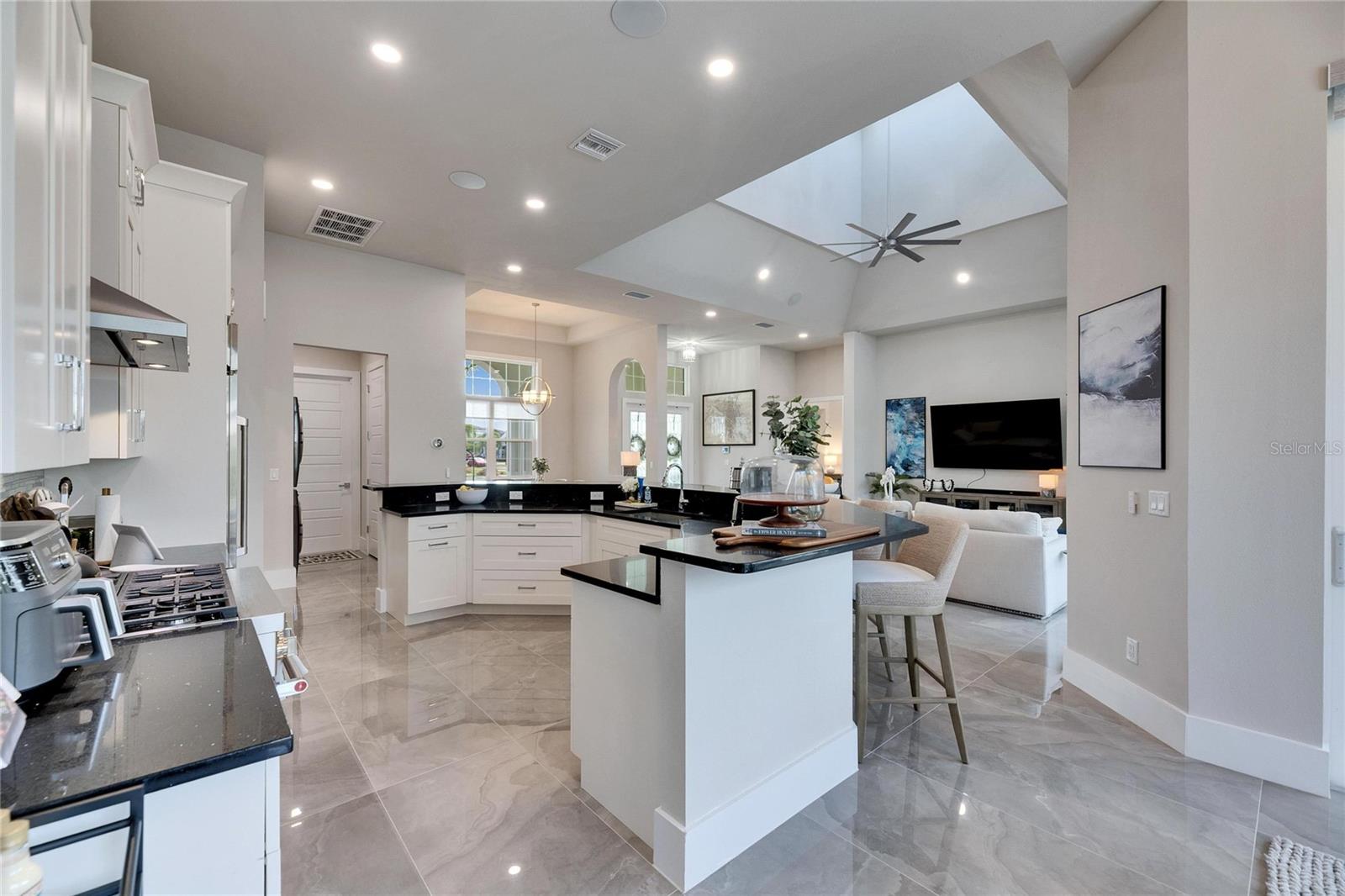 706 MANNS HARBOR DR, APOLLO BEACH, FL, 33572