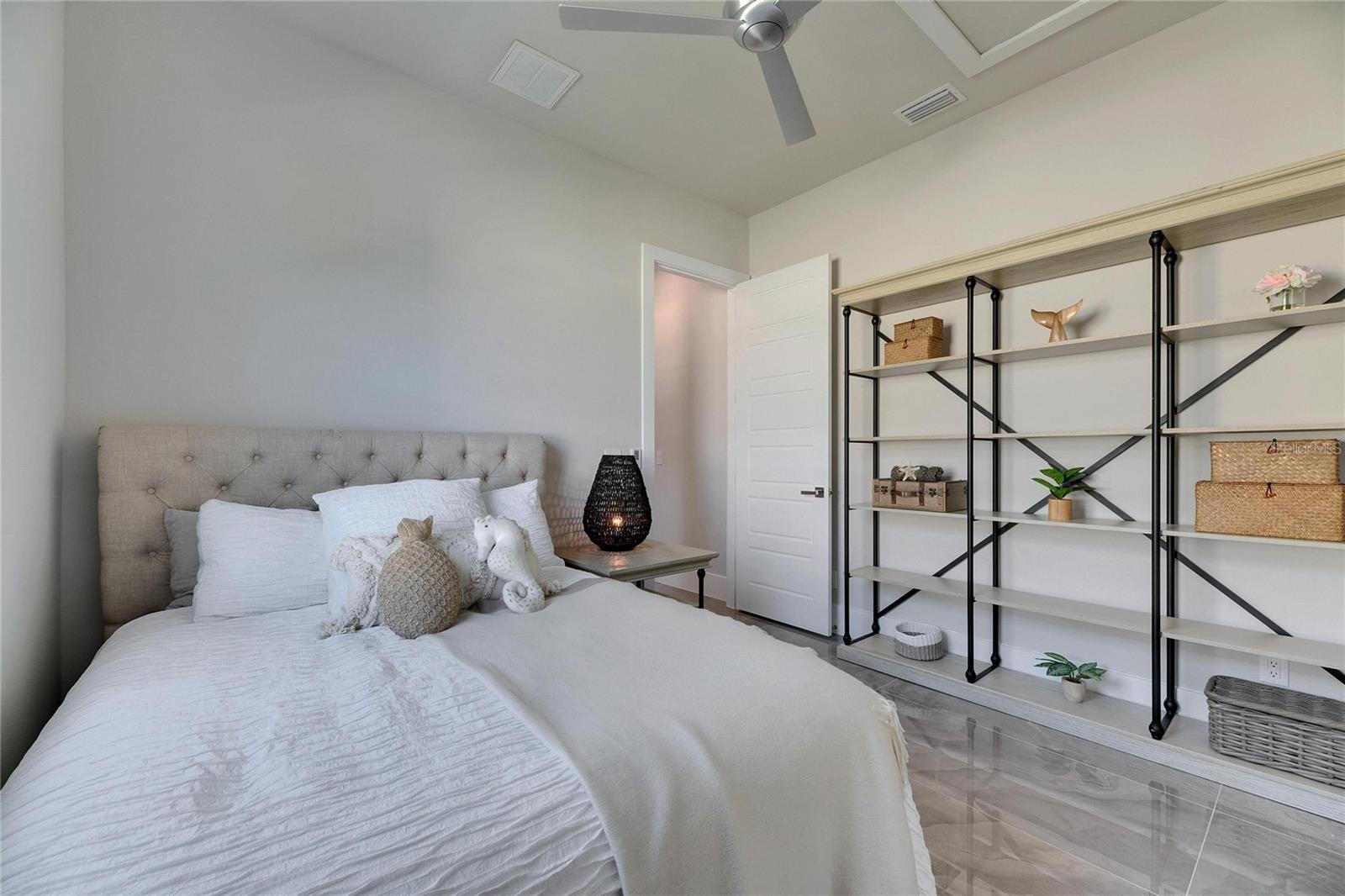 706 MANNS HARBOR DR, APOLLO BEACH, FL, 33572