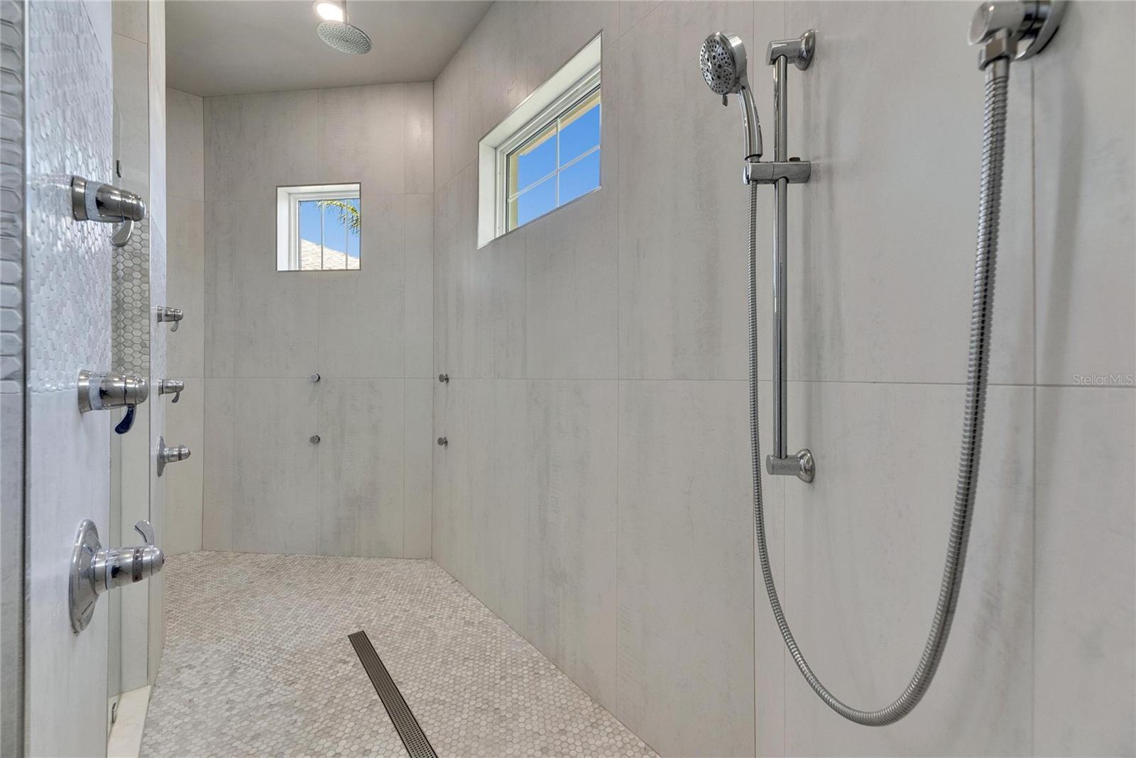 706 MANNS HARBOR DR, APOLLO BEACH, FL, 33572