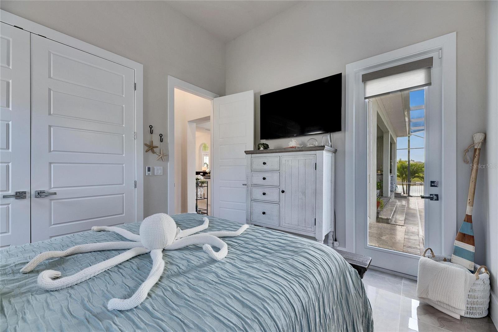 706 MANNS HARBOR DR, APOLLO BEACH, FL, 33572