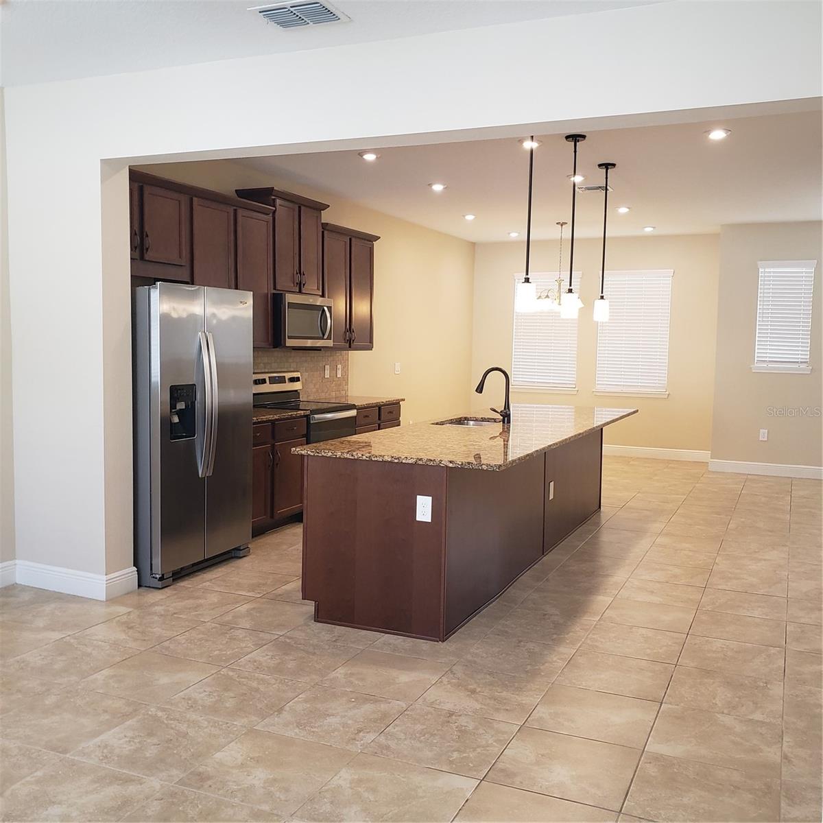 8085 GLENLLOYD AVE, WINTER GARDEN, FL, 34787