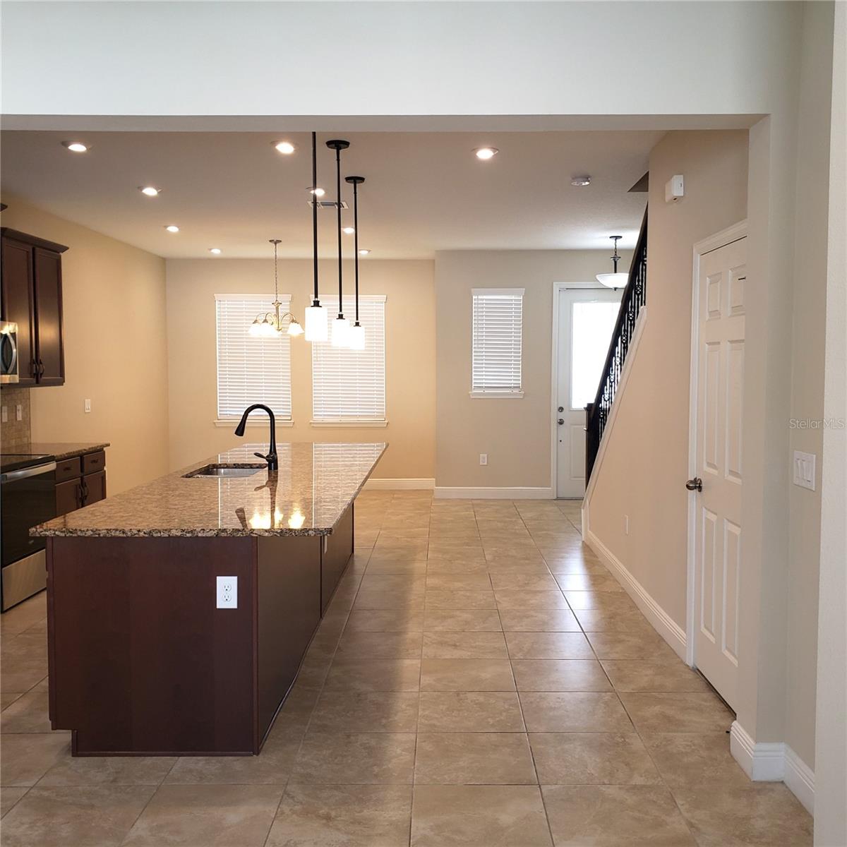 8085 GLENLLOYD AVE, WINTER GARDEN, FL, 34787