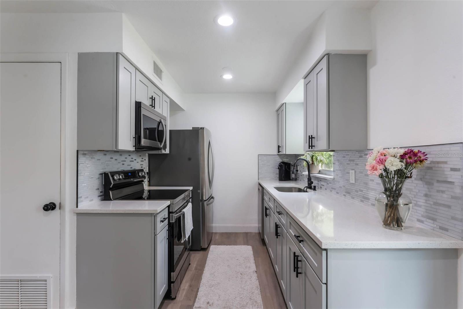 1053 PRINCEWOOD DR, ORLANDO, FL, 32810