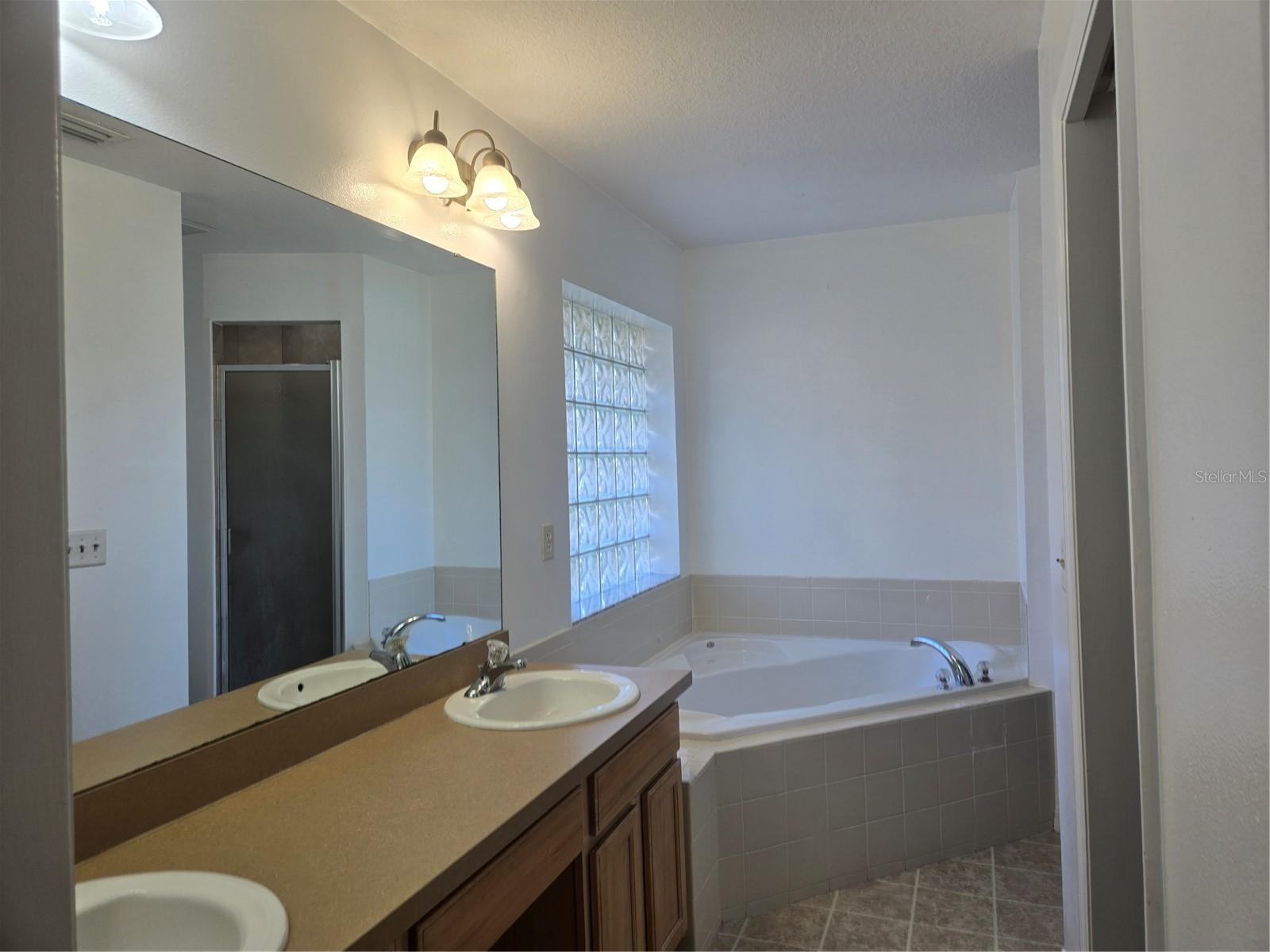 4650 ABACO DR, TAVARES, FL, 32778