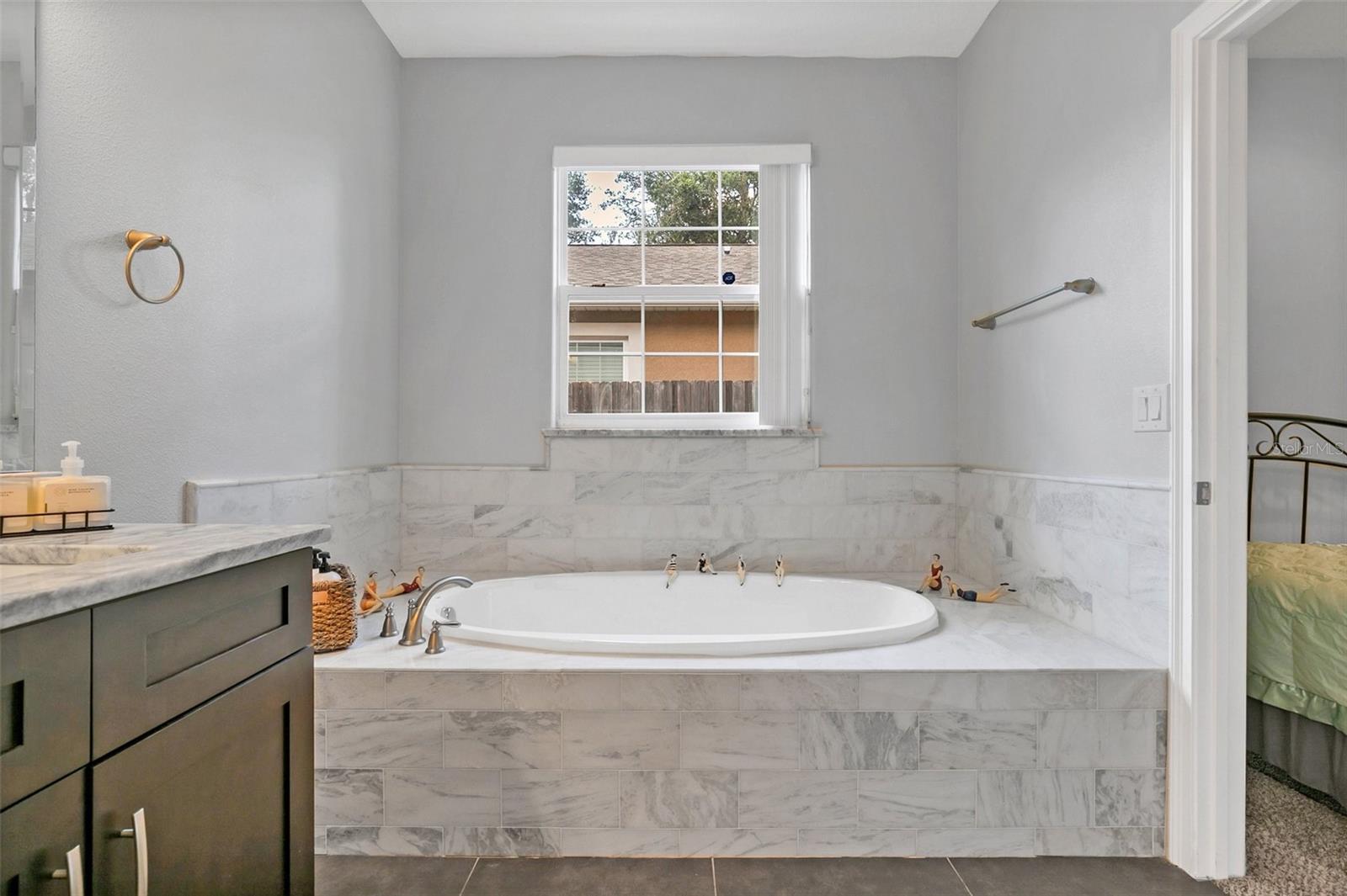 559 E MAGNOLIA AVE, LONGWOOD, FL, 32750