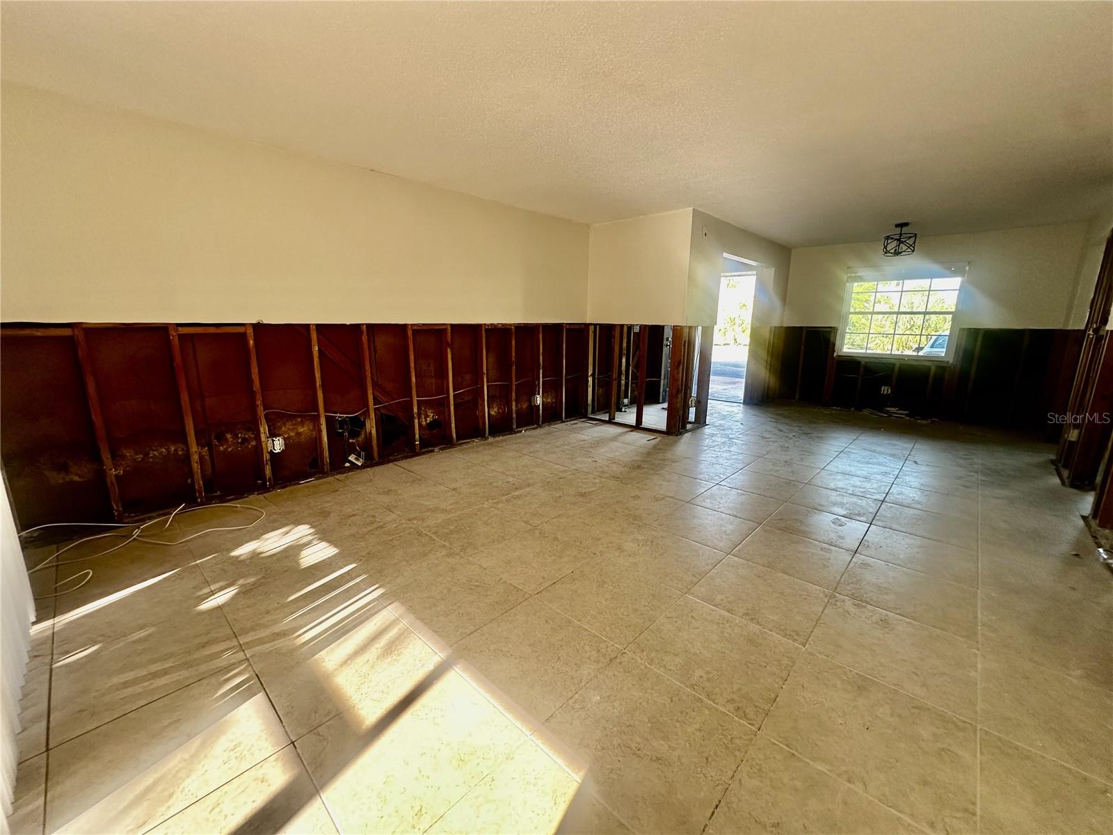 200 COUNTRY CLUB DR #1101, LARGO, FL, 33771