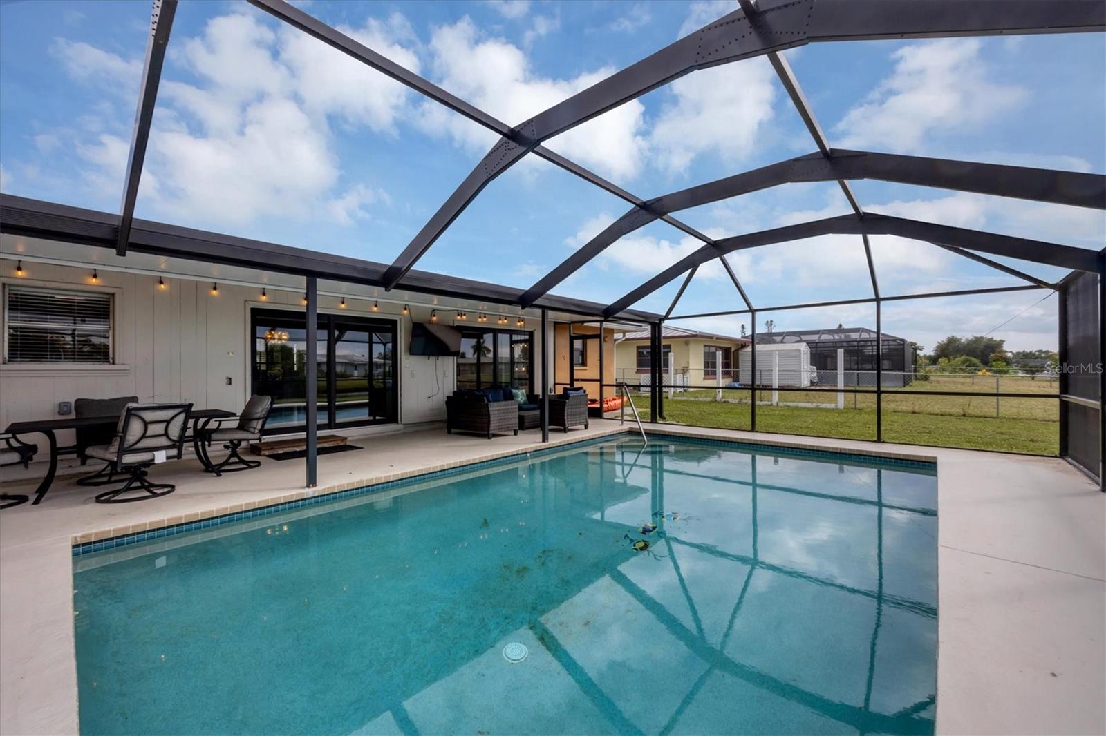 18 ANNAPOLIS LN, ROTONDA WEST, FL, 33947