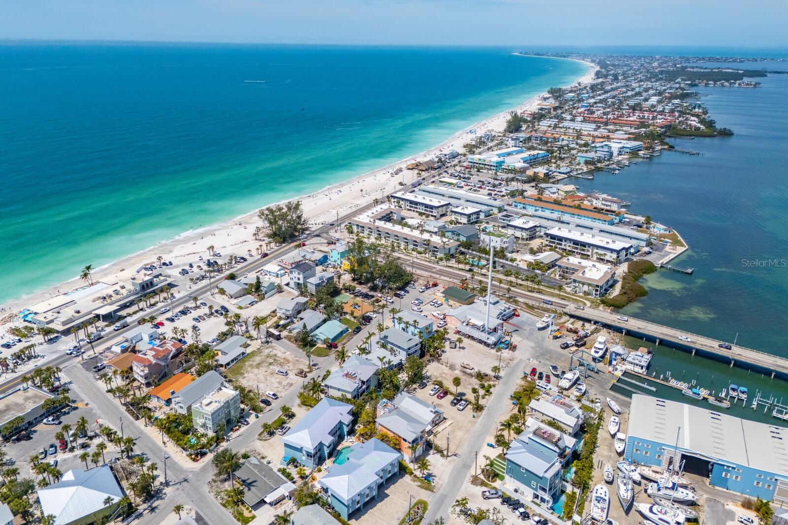 205 HIGHLAND AVE #2, BRADENTON BEACH, FL, 34217