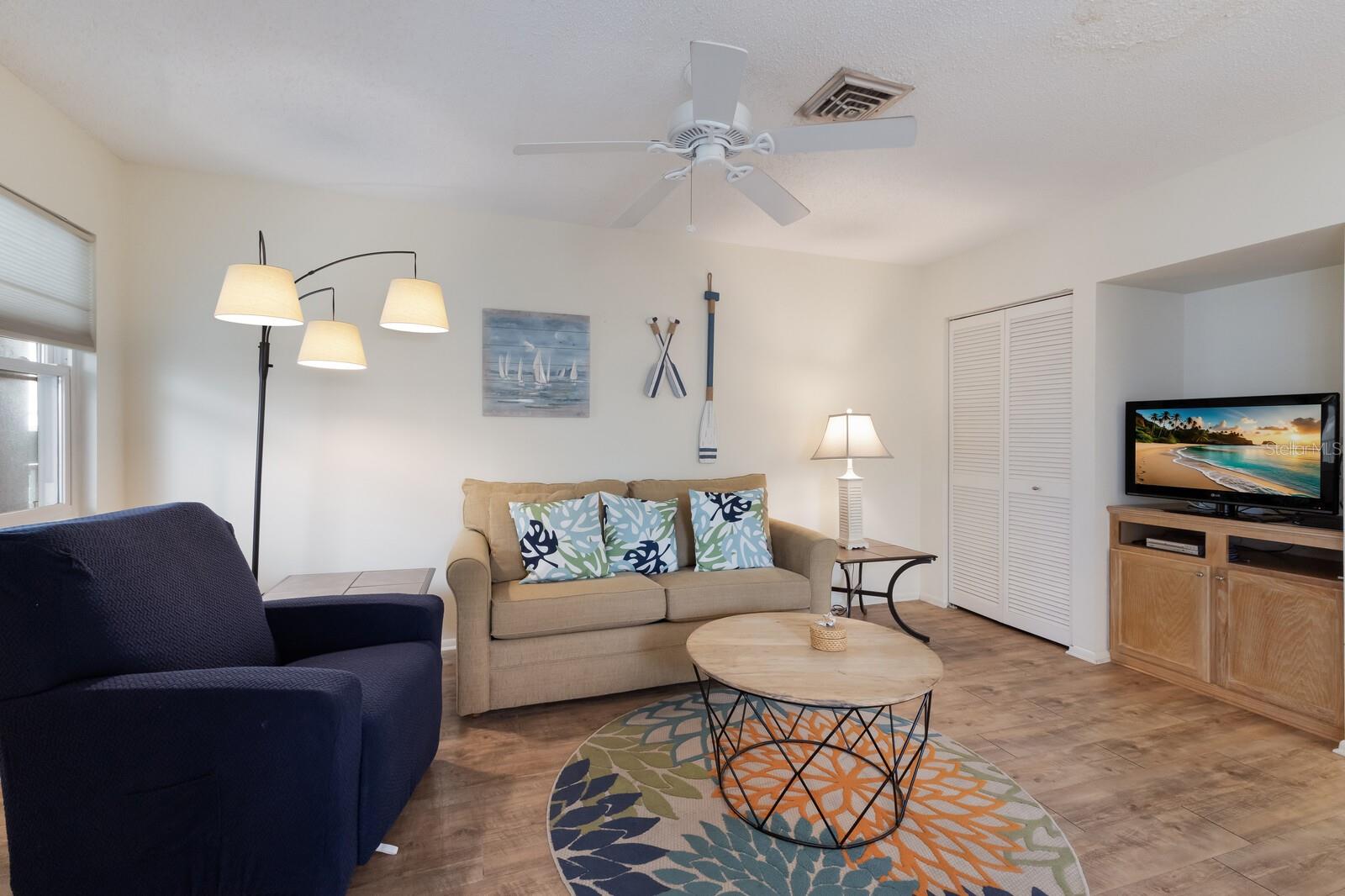 205 HIGHLAND AVE #2, BRADENTON BEACH, FL, 34217