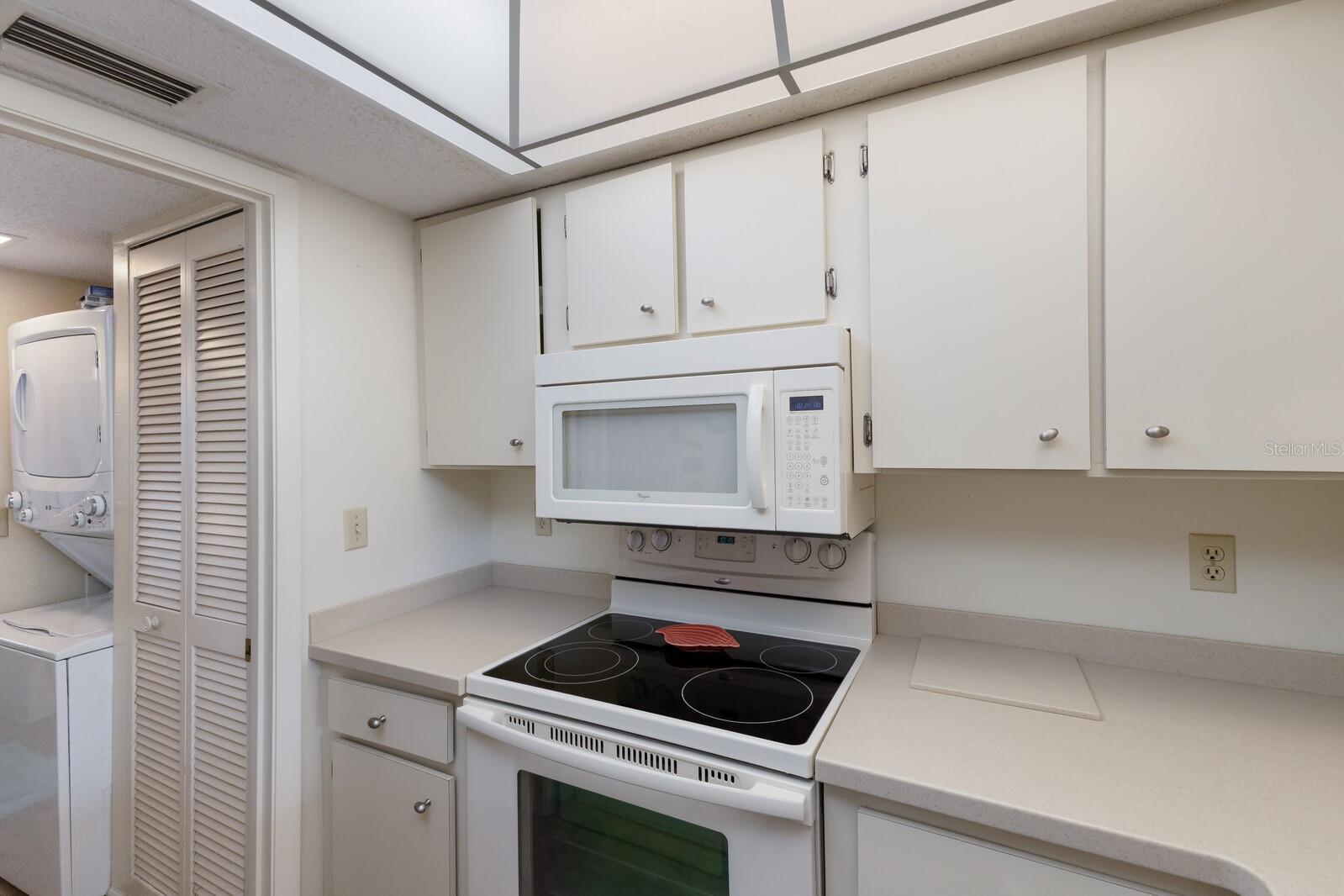 205 HIGHLAND AVE #2, BRADENTON BEACH, FL, 34217