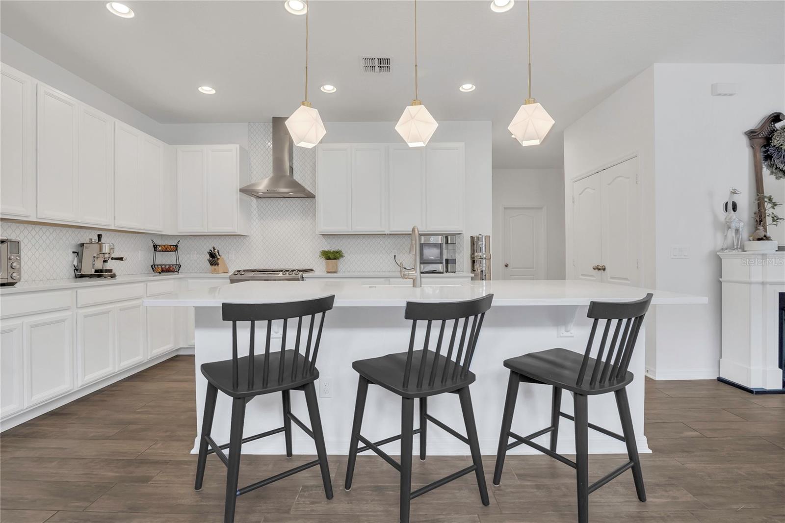 2214 BAY LINE RD, OAKLAND, FL, 34787