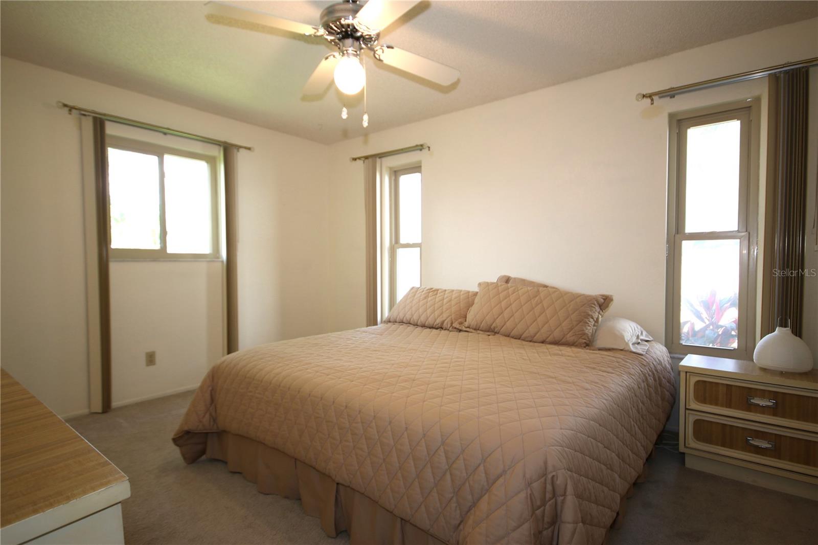 1670 PALMWOOD DR, CLEARWATER, FL, 33756