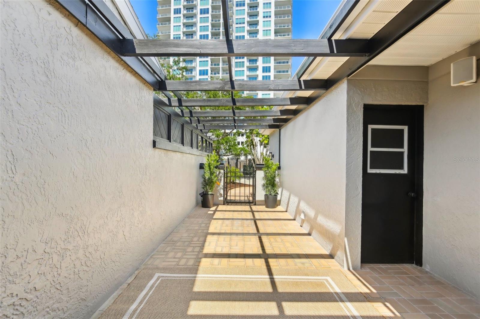 2807 BAYSHORE BLVD, TAMPA, FL, 33629