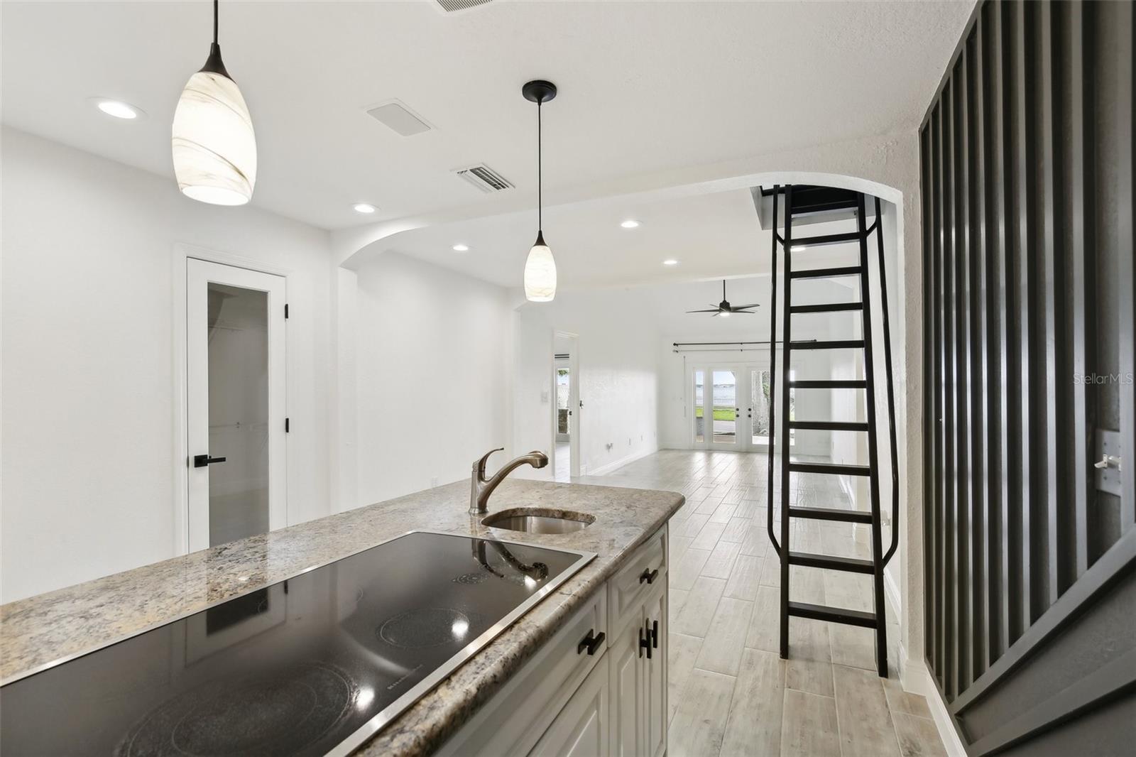 2807 BAYSHORE BLVD, TAMPA, FL, 33629