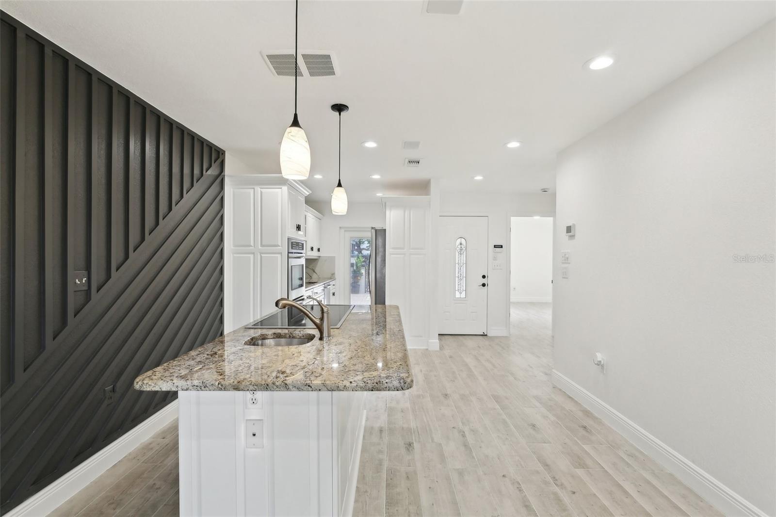 2807 BAYSHORE BLVD, TAMPA, FL, 33629