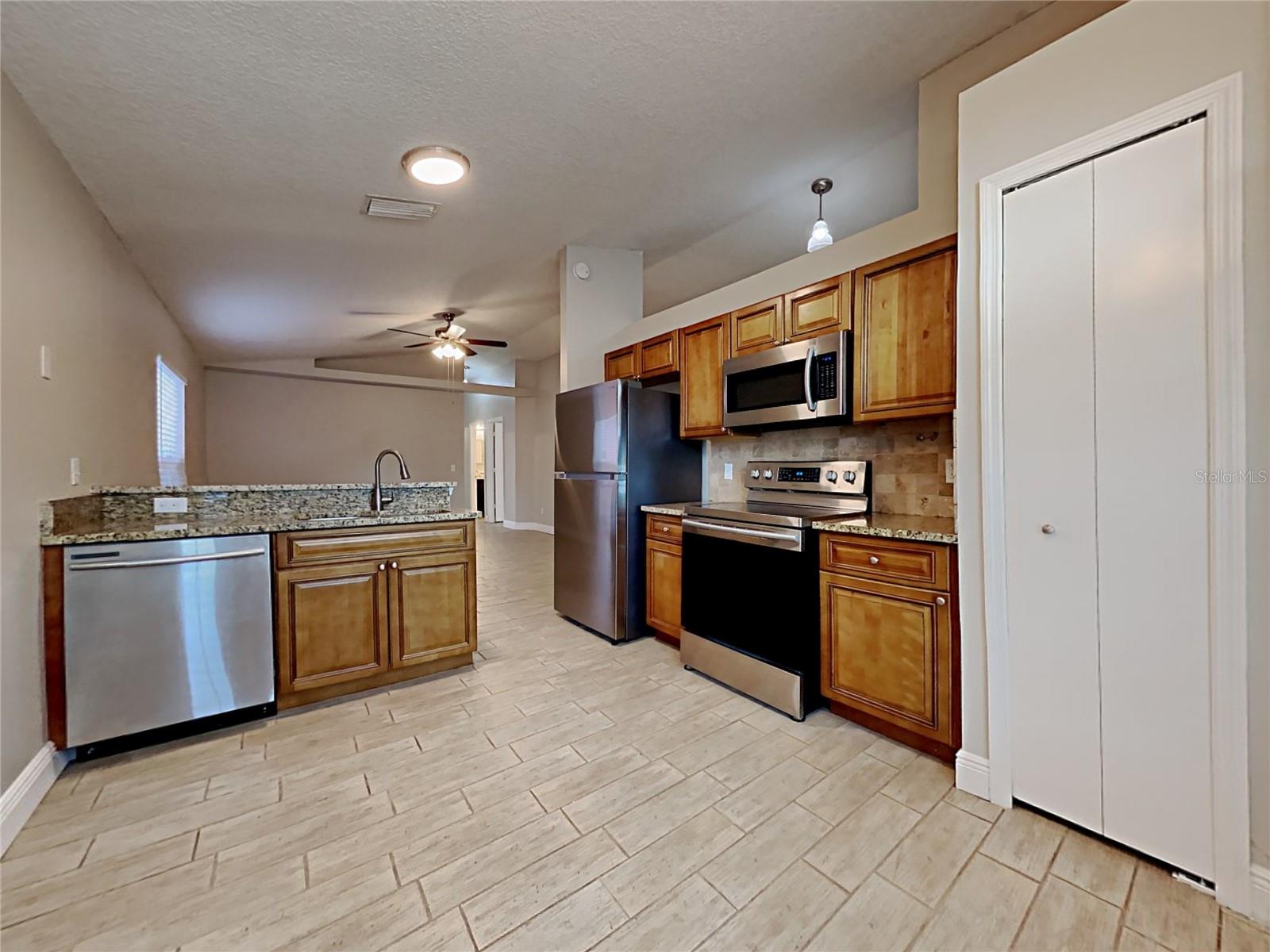 1604 CHATHAM CIR, APOPKA, FL, 32703