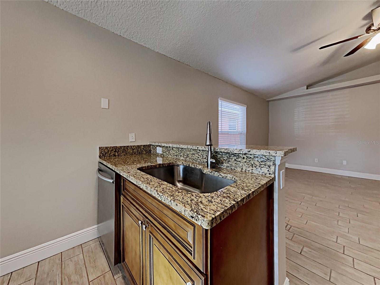 1604 CHATHAM CIR, APOPKA, FL, 32703