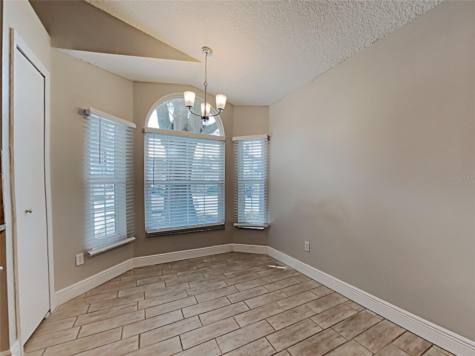 1604 CHATHAM CIR, APOPKA, FL, 32703