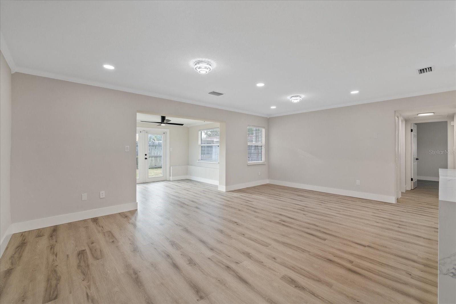 504 DRIFTWOOD DR E, PALM HARBOR, FL, 34683