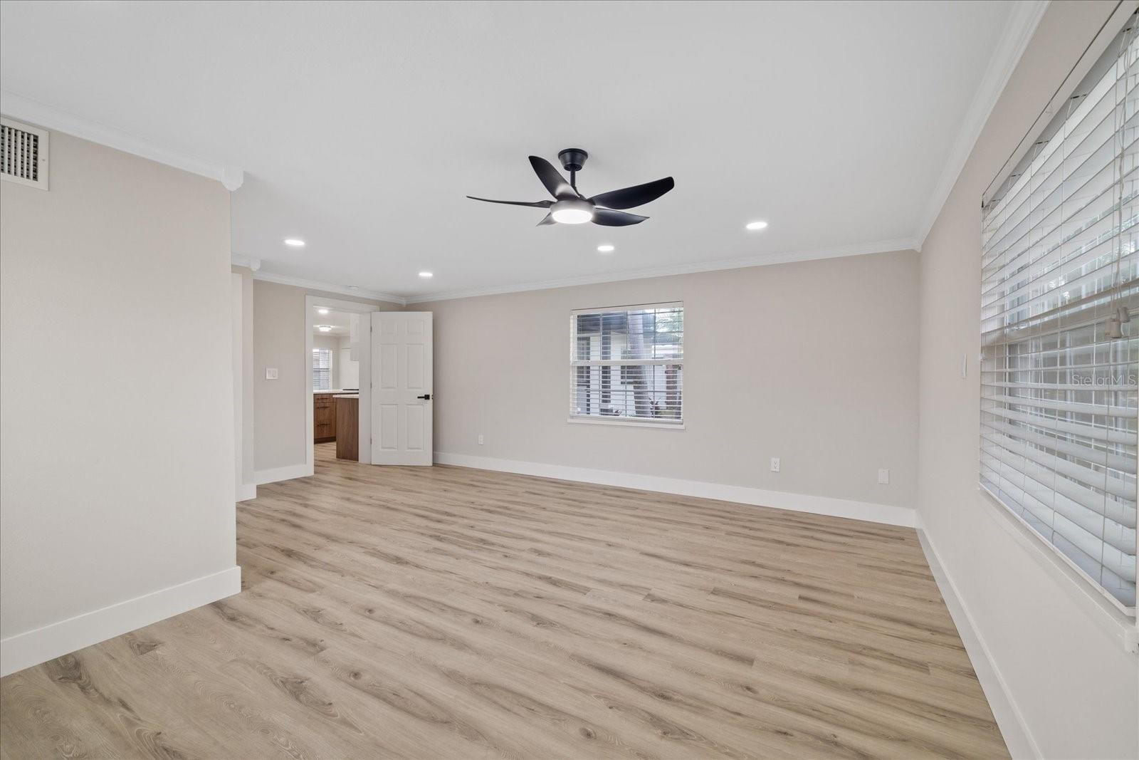 504 DRIFTWOOD DR E, PALM HARBOR, FL, 34683