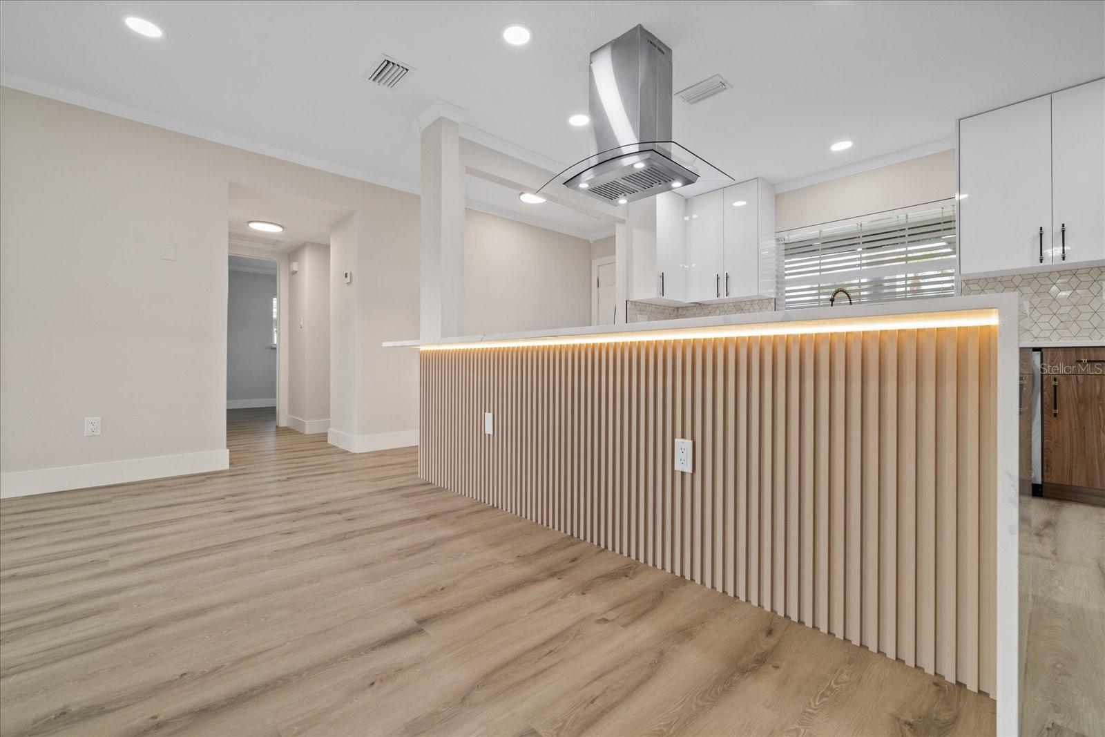 504 DRIFTWOOD DR E, PALM HARBOR, FL, 34683