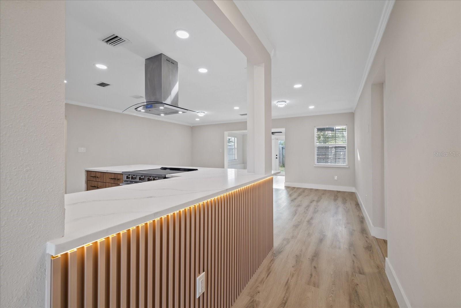 504 DRIFTWOOD DR E, PALM HARBOR, FL, 34683