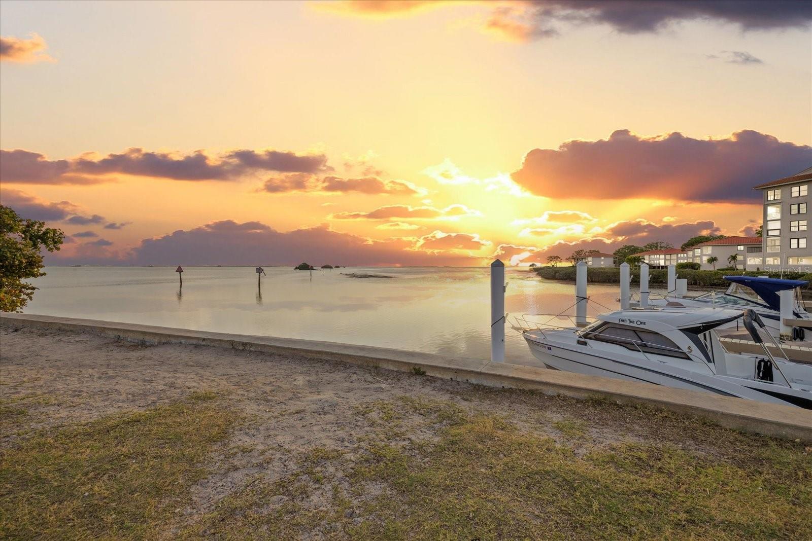 504 DRIFTWOOD DR E, PALM HARBOR, FL, 34683