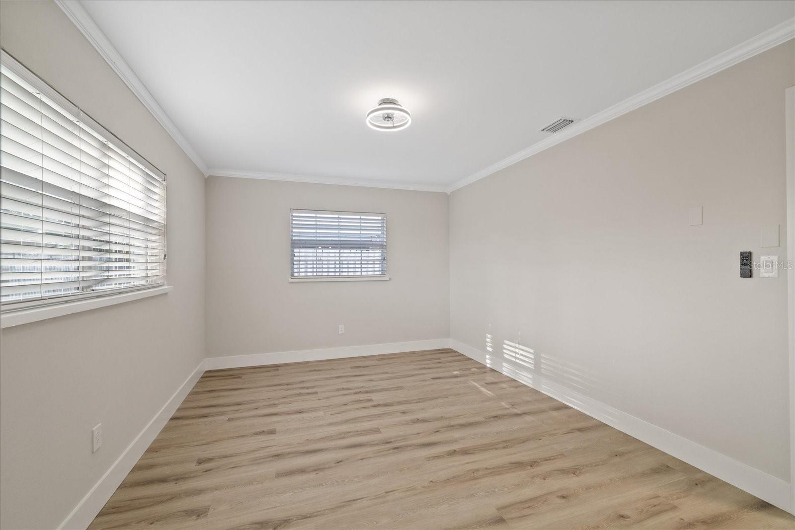 504 DRIFTWOOD DR E, PALM HARBOR, FL, 34683