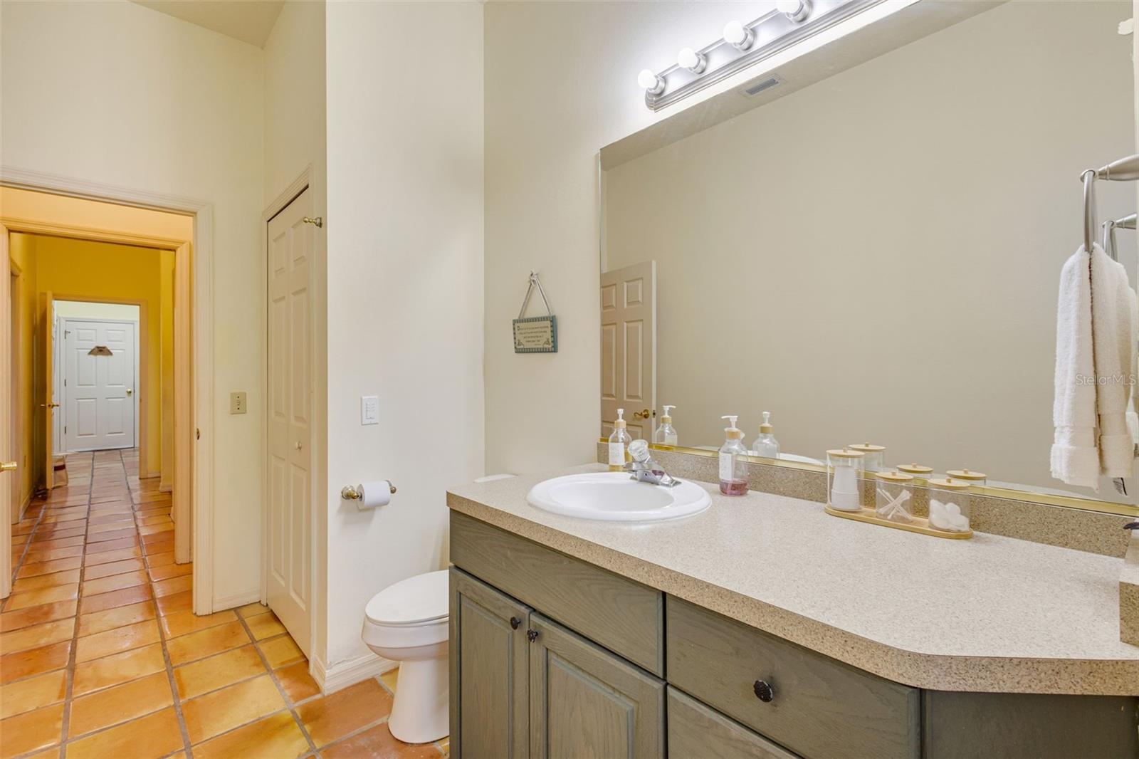 361 WHITFIELD AVE, SARASOTA, FL, 34243
