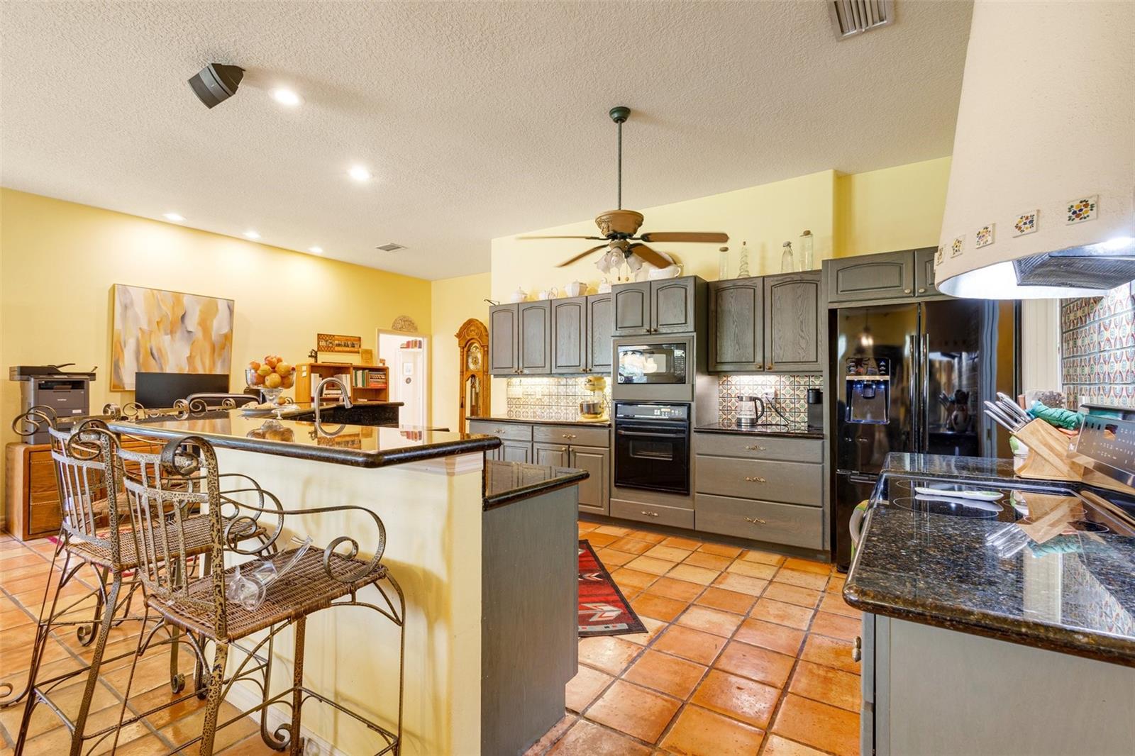 361 WHITFIELD AVE, SARASOTA, FL, 34243