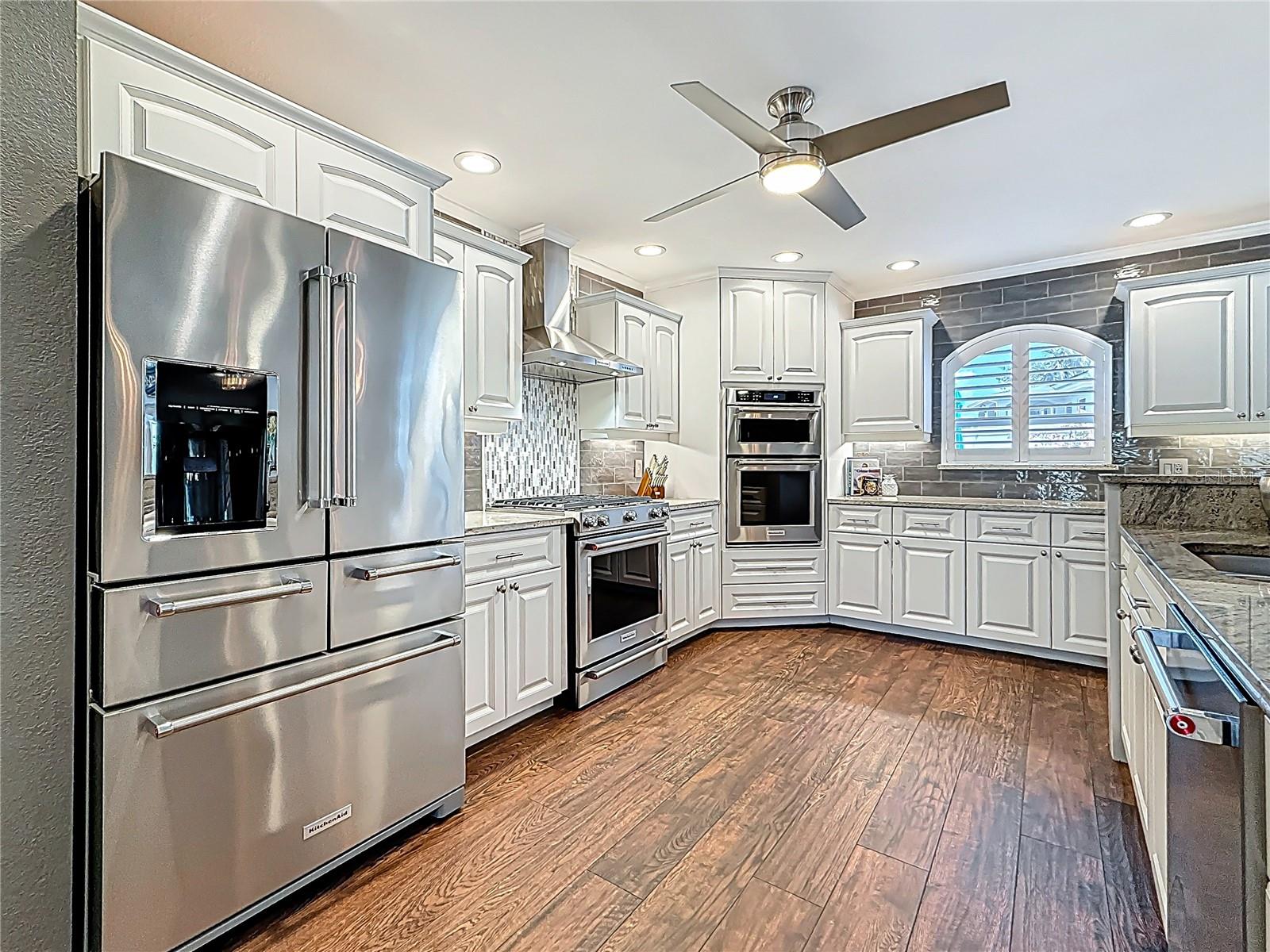 1120 81ST ST S, ST PETERSBURG, FL, 33707