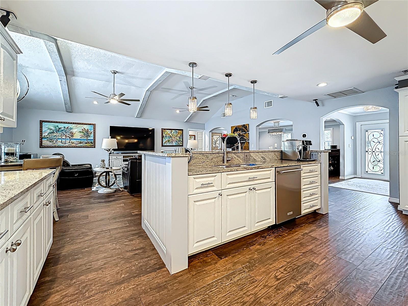 1120 81ST ST S, ST PETERSBURG, FL, 33707