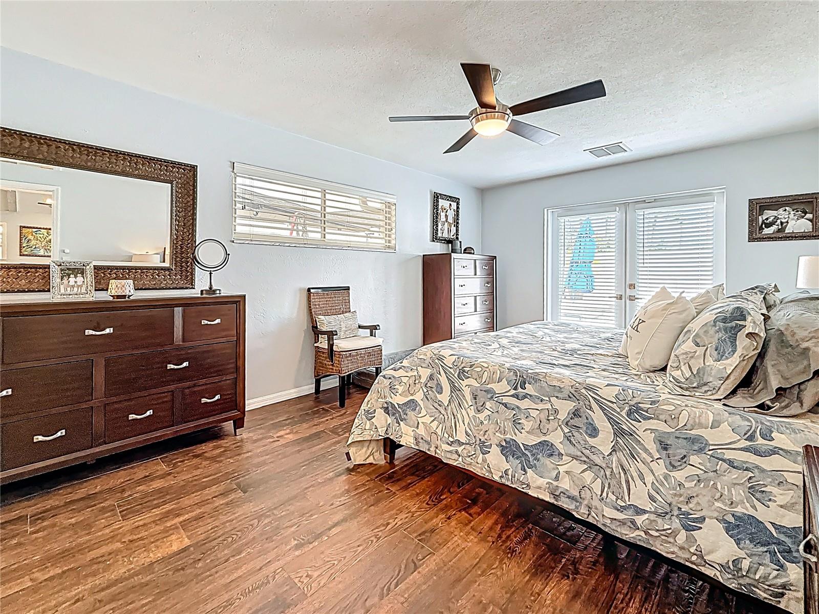 1120 81ST ST S, ST PETERSBURG, FL, 33707
