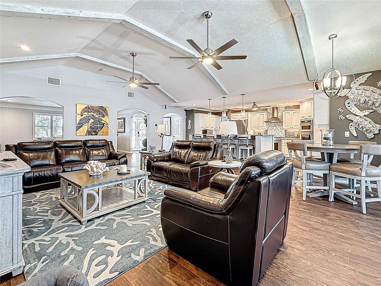 1120 81ST ST S, ST PETERSBURG, FL, 33707