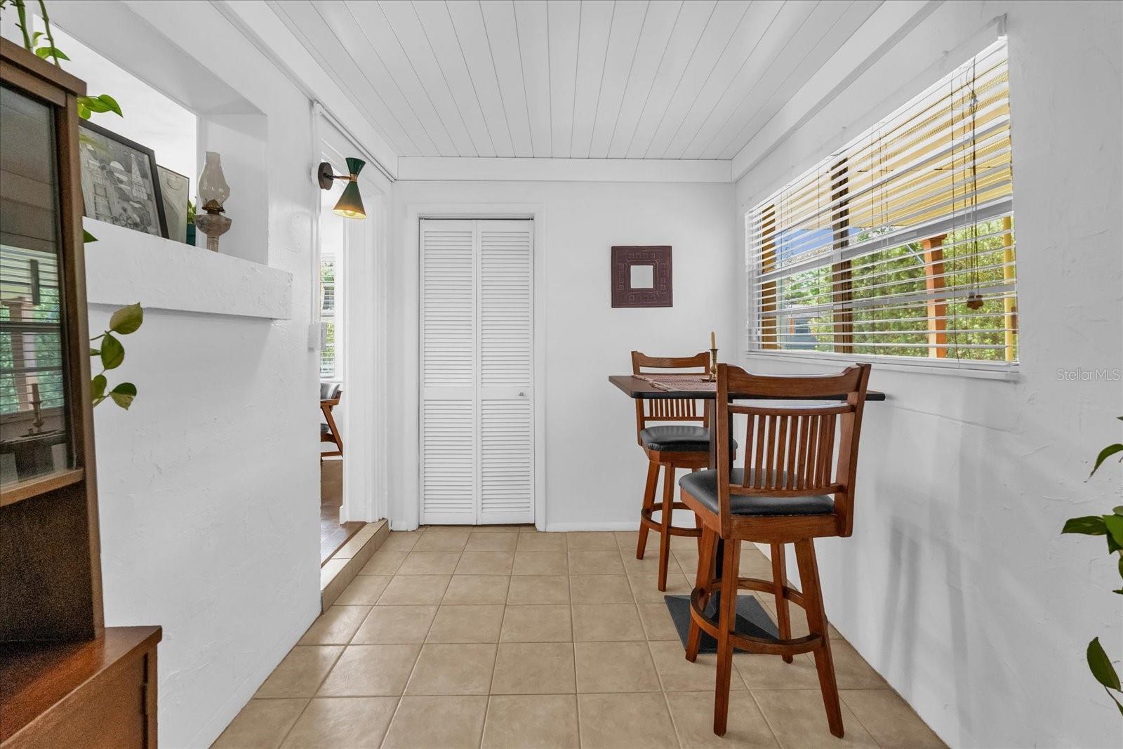 526 S CRYSTAL LAKE DR, ORLANDO, FL, 32803