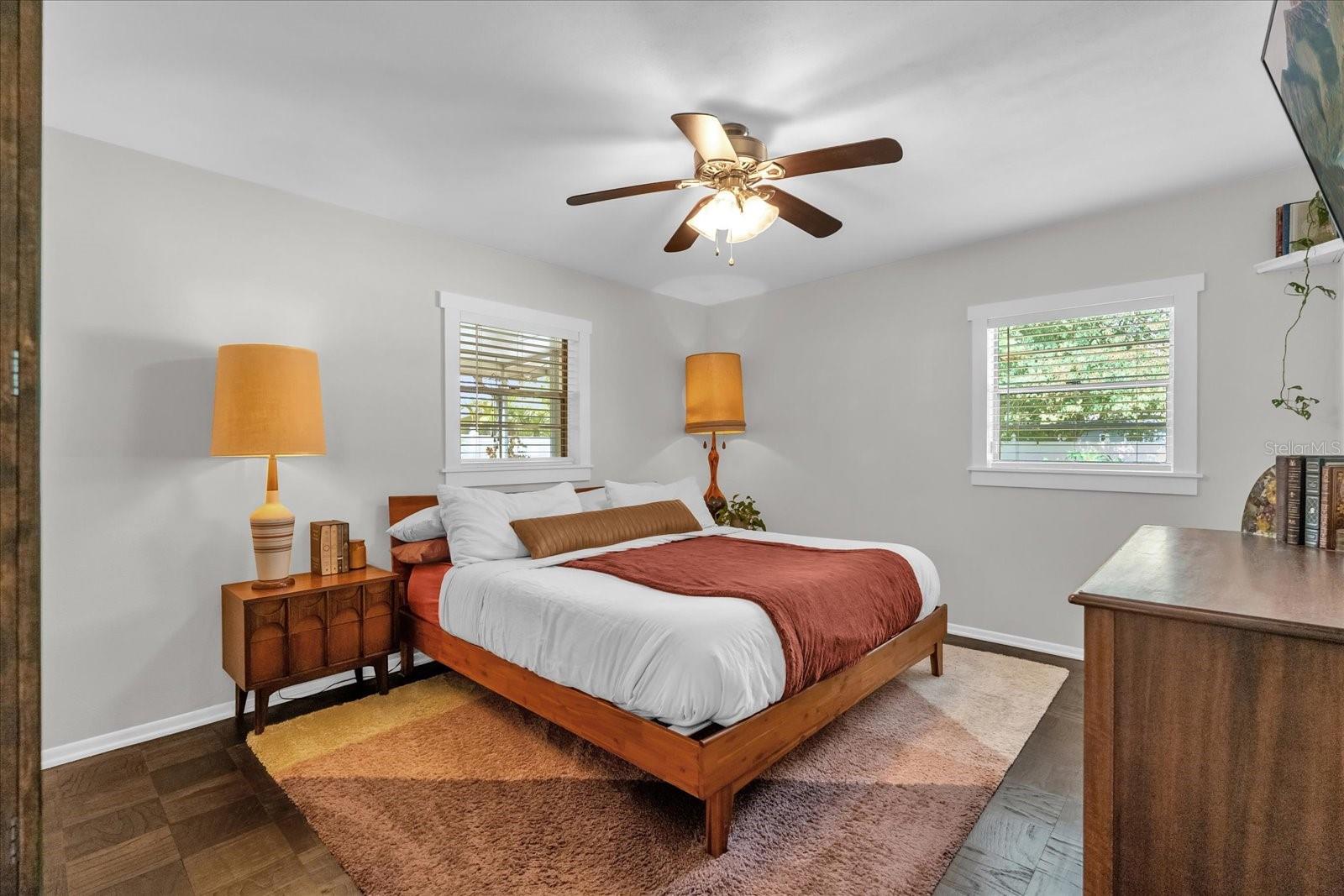 526 S CRYSTAL LAKE DR, ORLANDO, FL, 32803