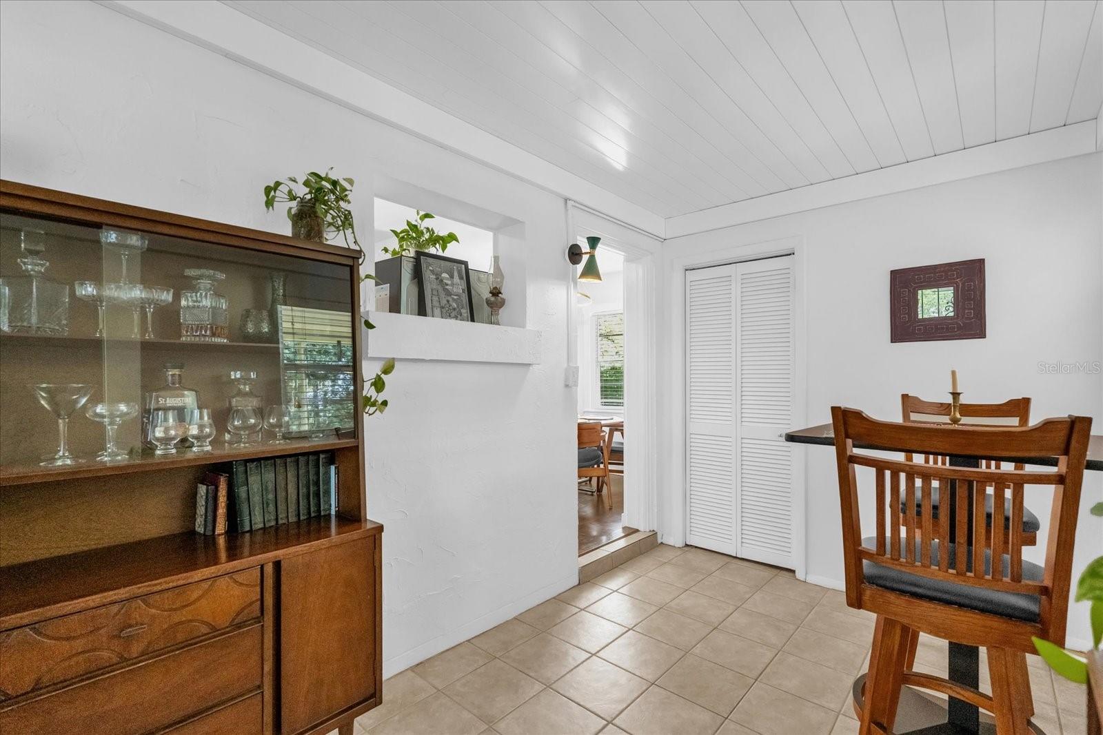 526 S CRYSTAL LAKE DR, ORLANDO, FL, 32803