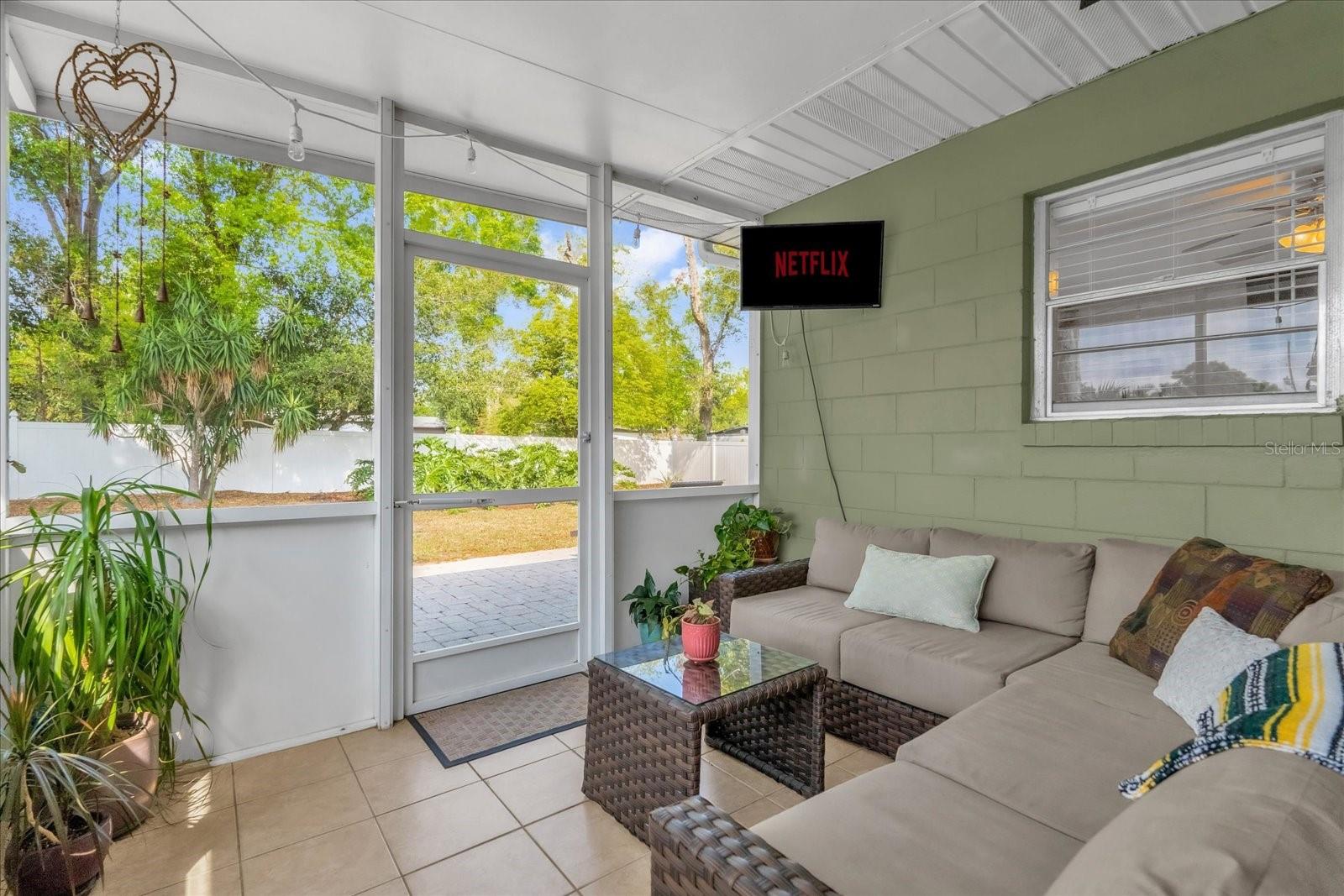 526 S CRYSTAL LAKE DR, ORLANDO, FL, 32803